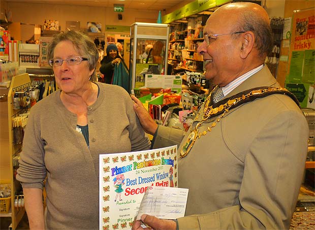 Oxfam Pinner Panto