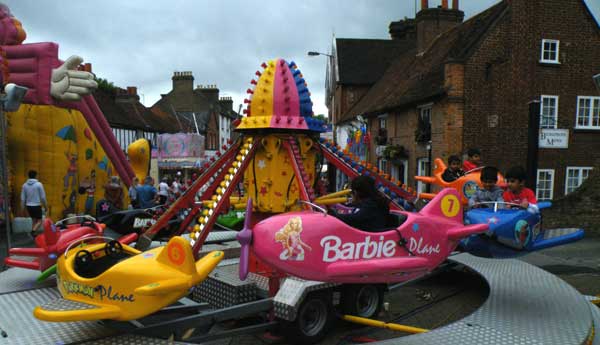 pinner-fair-lg-may-217.jpg